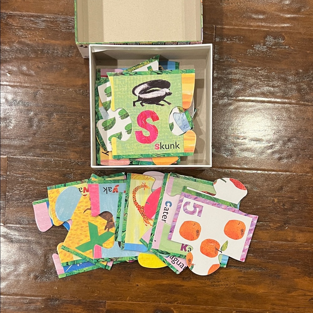 Eric Carle Alphabet & Counting 2 Sided Floor Puzzle 10 Feet Long - Picture 4 of 4
